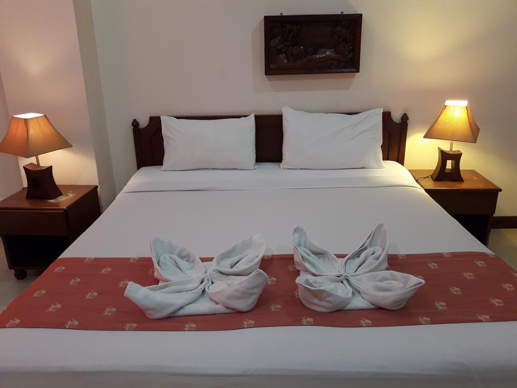 เซาเทิร์น ไฟรด์ ไรซ์ เกสท์เฮาส์ Hotel หาดกะตะ ห้อง รูปภาพ