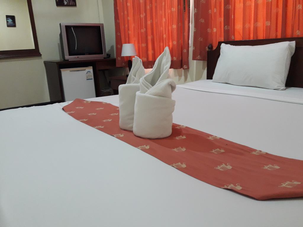 เซาเทิร์น ไฟรด์ ไรซ์ เกสท์เฮาส์ Hotel หาดกะตะ ภายนอก รูปภาพ